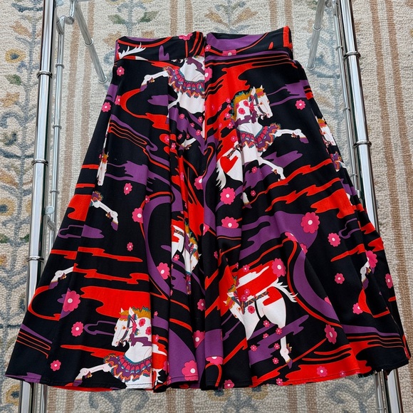 Trashy Diva Skirt with unique Horse Print - Picture 4 of 6